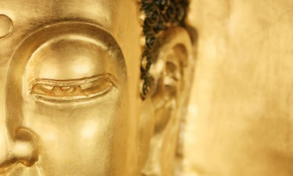 《佛祖释迦牟尼》新疆和田青玉，原石重65吨，功成后重39.9吨 