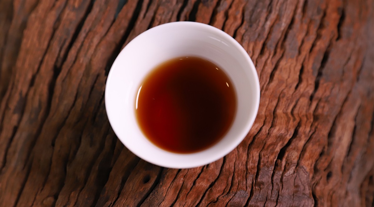 普洱熟茶中有酸味是正常的吗？ 