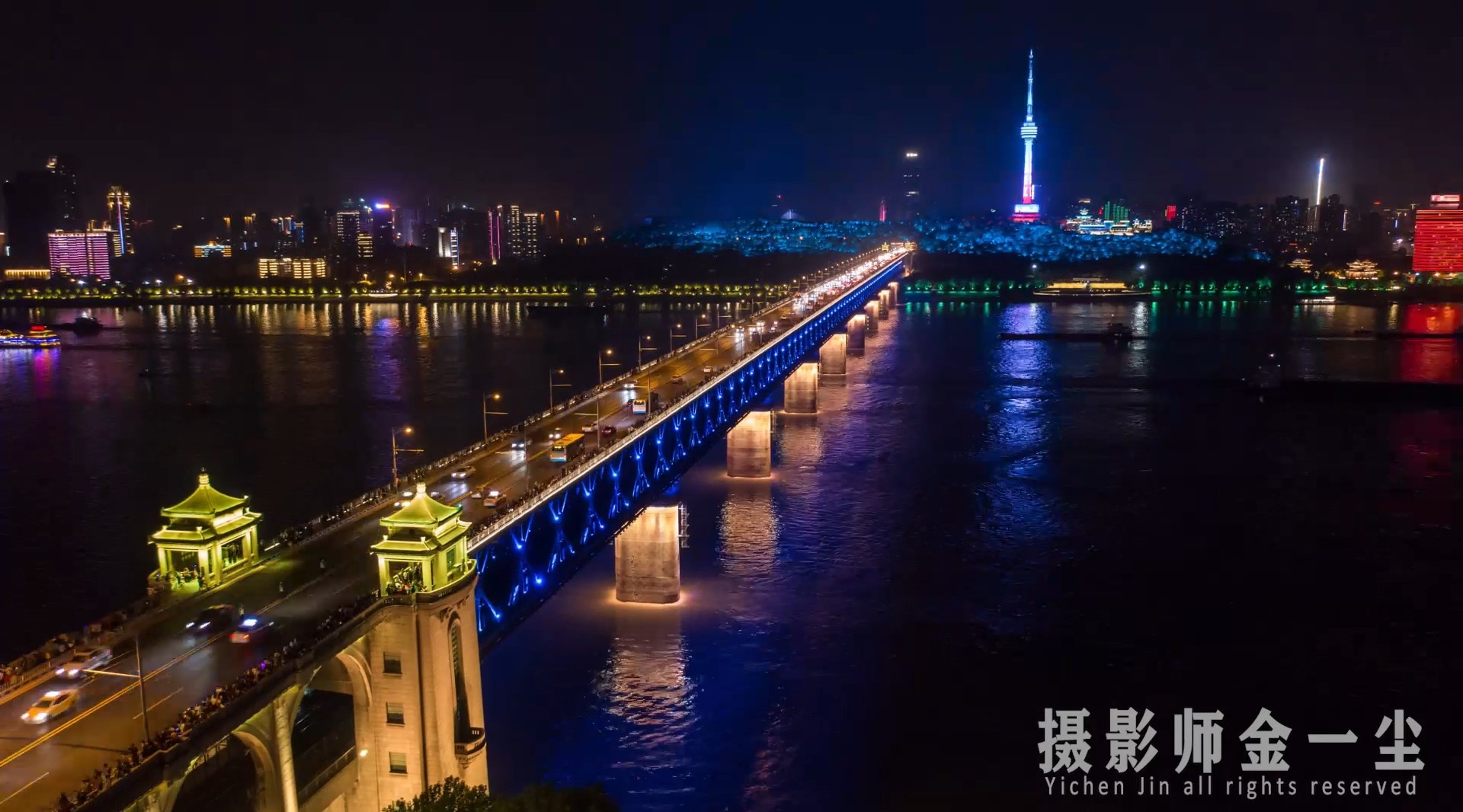 武汉两岸灯光秀航拍延时 