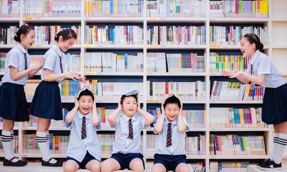 2019届上海杨浦建设小学五3班毕业微电影——《温热的时光》 